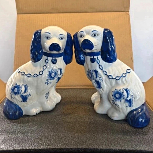 Porcelain dog figurines - porcelain, pair